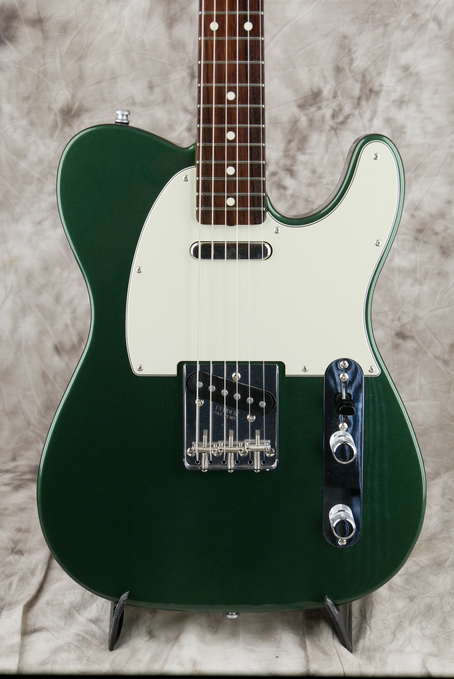 img/vintage/5859/Fender_Telecaster_Traditional_series_limited_edition_sherwood_green_Mexico_2023-007.JPG