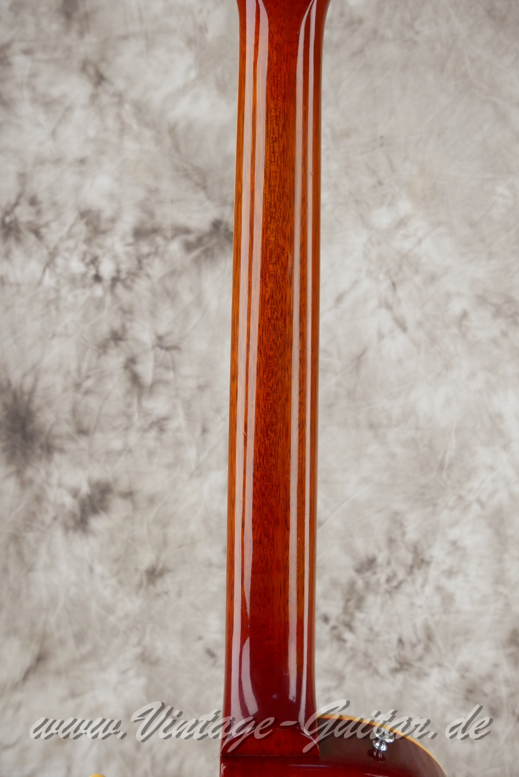 img/vintage/5865/Gibson_Les_Paul_Standard_Custom_shop_Historic_collection-faded_cherry_sunburst_USA_2006-006.JPG
