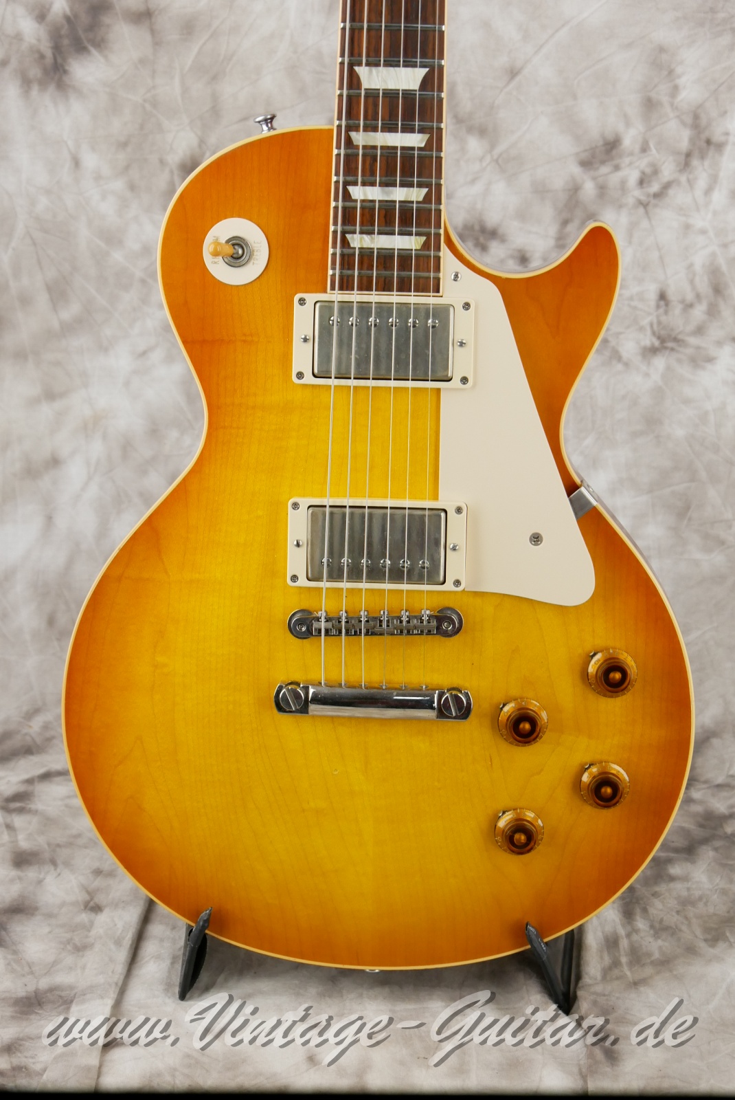 img/vintage/5865/Gibson_Les_Paul_Standard_Custom_shop_Historic_collection-faded_cherry_sunburst_USA_2006-007.JPG
