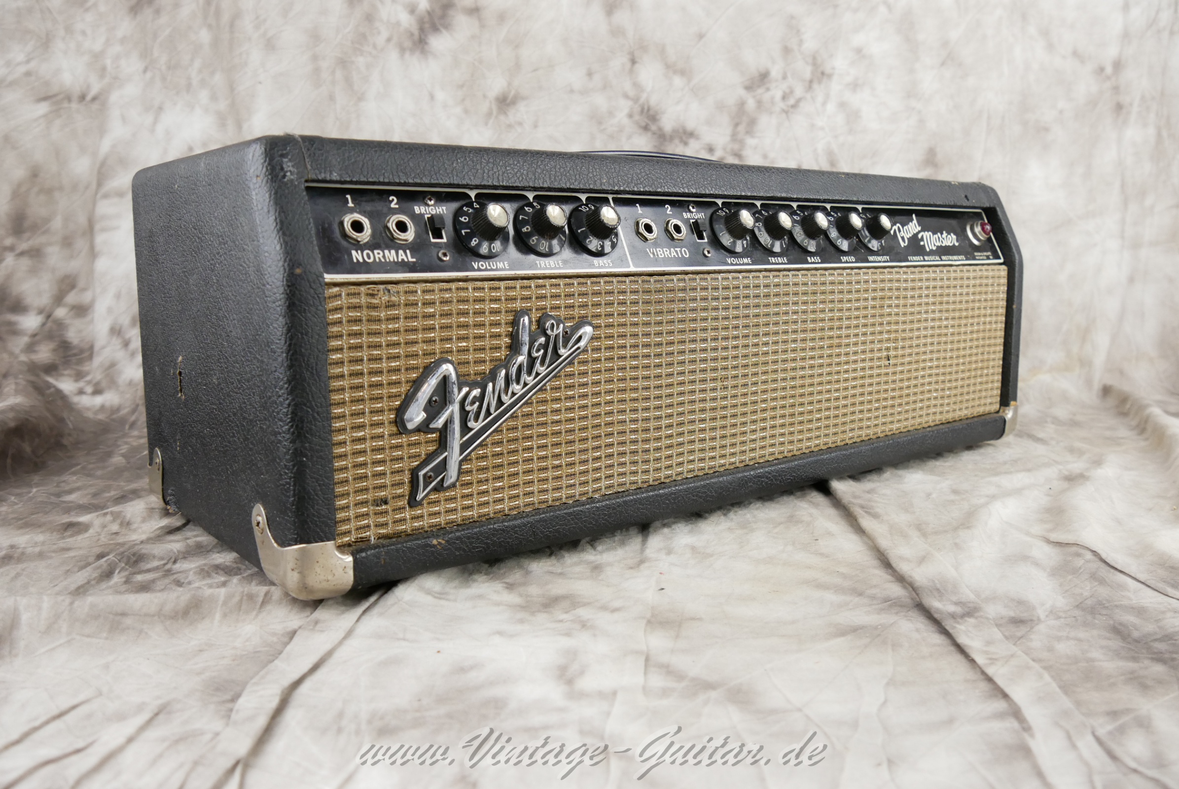 img/vintage/5866/fender_bandmaster_blackface_1965_black_tolex_USA-03.jpg