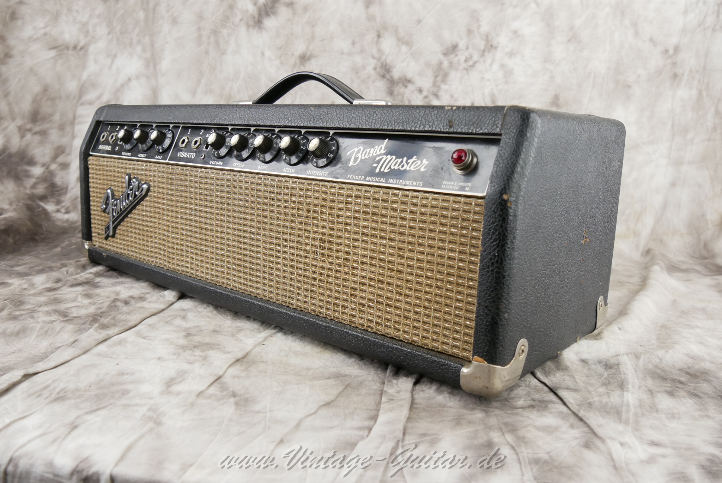 img/vintage/5866/fender_bandmaster_blackface_1965_black_tolex_USA-04.jpg