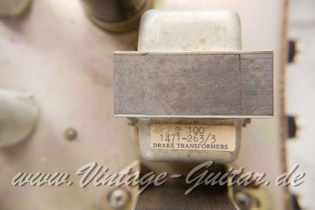 Marshall_JCM_800_2203_Mk2_Master_Model_100W_Lead_black_GB_1983-010.JPG
