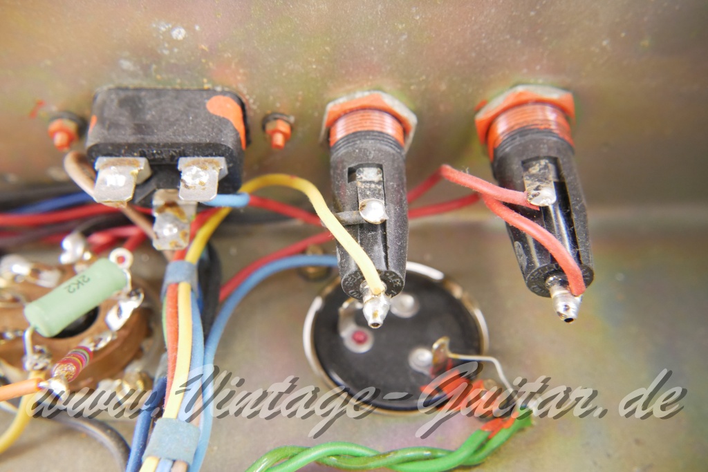 Marshall_JCM_800_2203_Mk2_Master_Model_100W_Lead_black_GB_1983-022.JPG
