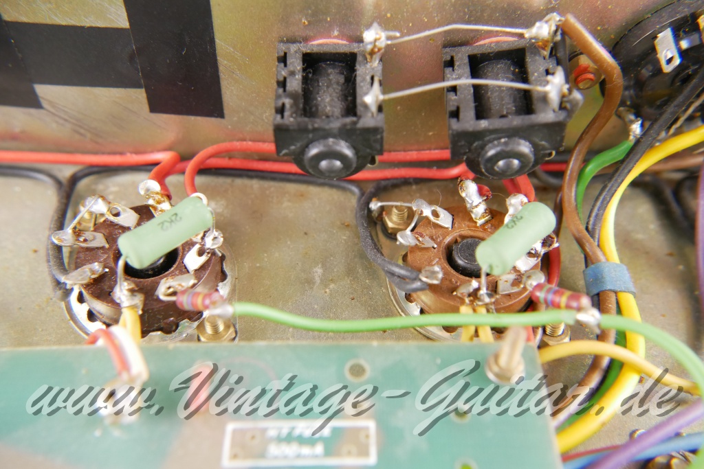 Marshall_JCM_800_2203_Mk2_Master_Model_100W_Lead_black_GB_1983-024.JPG