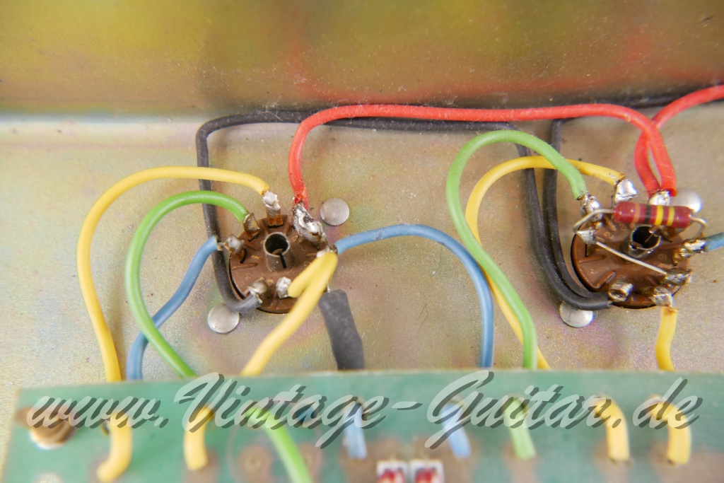 Marshall_JCM_800_2203_Mk2_Master_Model_100W_Lead_black_GB_1983-026.JPG