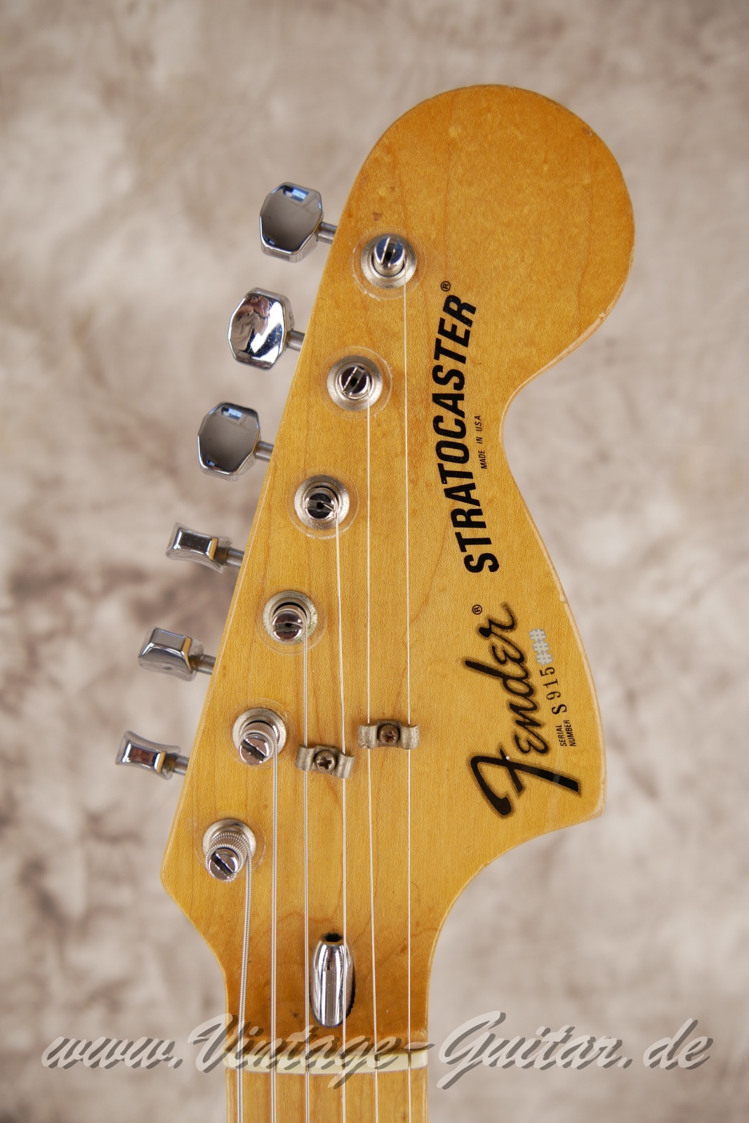 img/vintage/5874/Fender_Stratocaster_hardtail_sunburst_USA_1980-003.JPG
