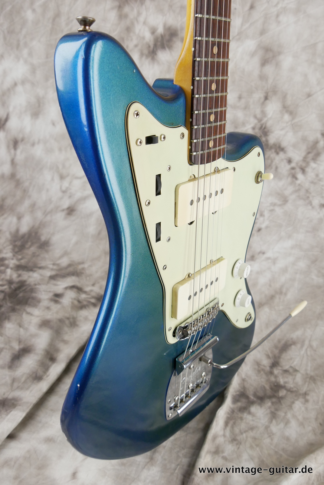 img/vintage/5878/Fender_Jazzmaster_60s_body_allparts_neck_lake_placid_blue_2015-005.JPG