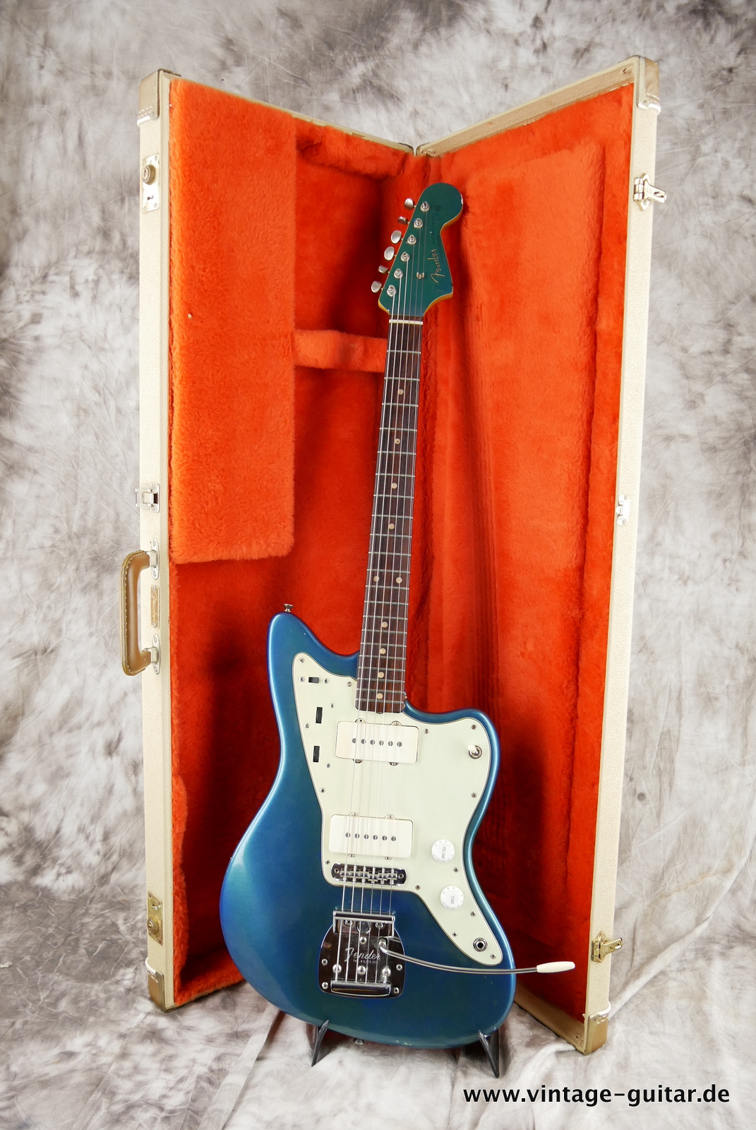 img/vintage/5878/Fender_Jazzmaster_60s_body_allparts_neck_lake_placid_blue_2015-023.JPG