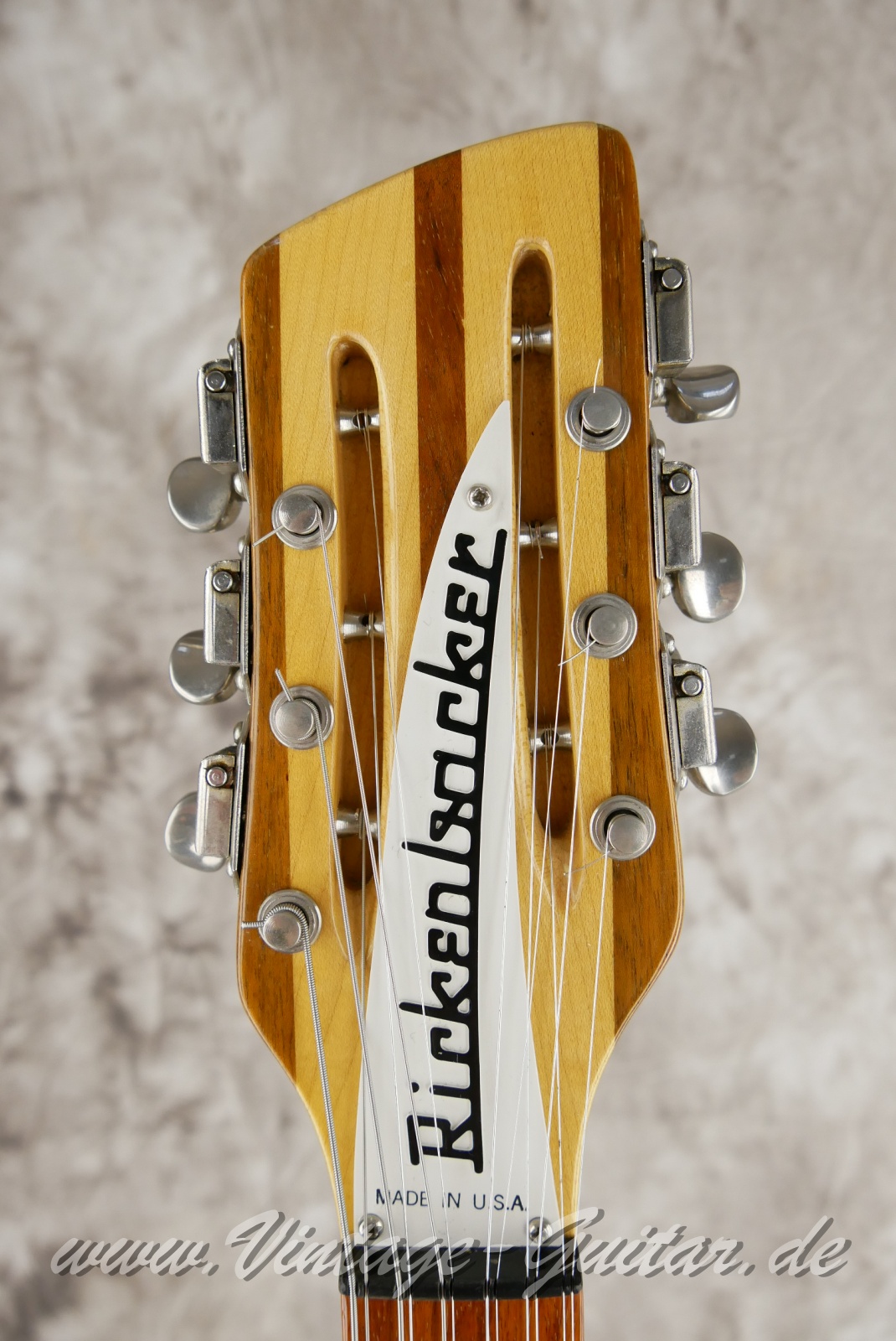 img/vintage/5881/Rickenbacker_330_12string_mapleglo_USA_1977-003.JPG