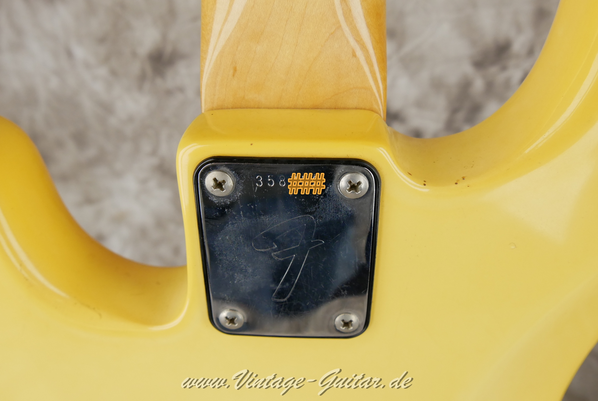 Fender-Precision-Bass-fretless-1972-olympic-white-015.JPG