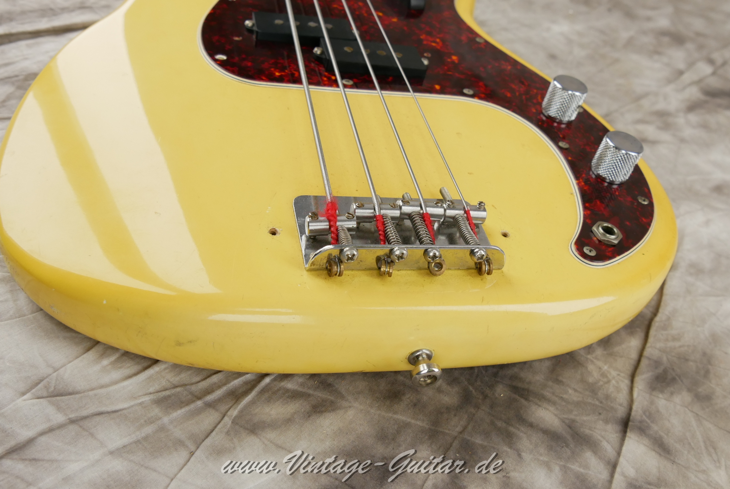 Fender-Precision-Bass-fretless-1972-olympic-white-019.JPG