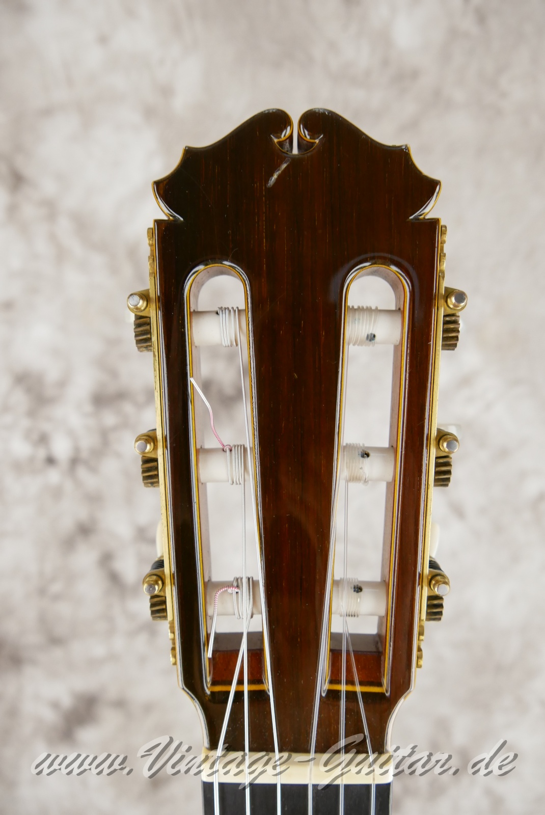 Masaru_Kohno_Special_Brazilian_rosewood_body_Japan_1982-003.JPG