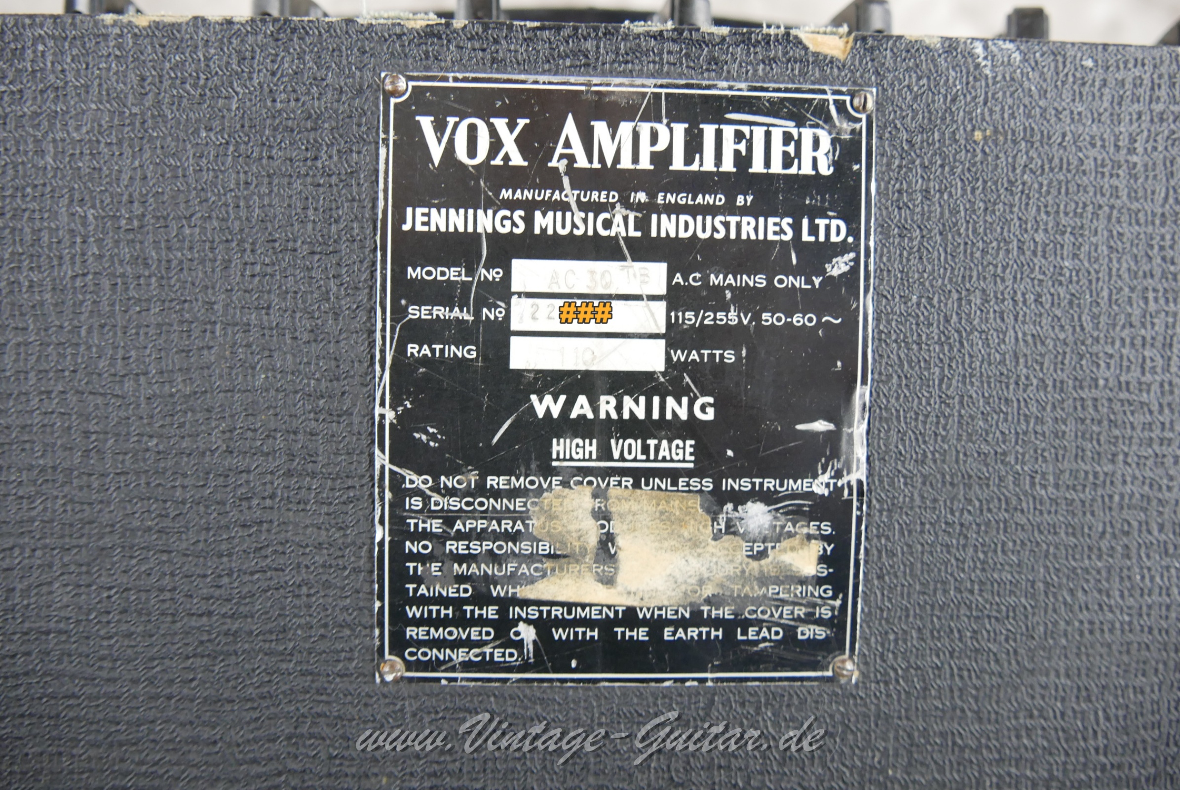 img/vintage/5897/Vox_AC_30_top_grey_panel_boost_silver_bulldogs_1964-008.JPG