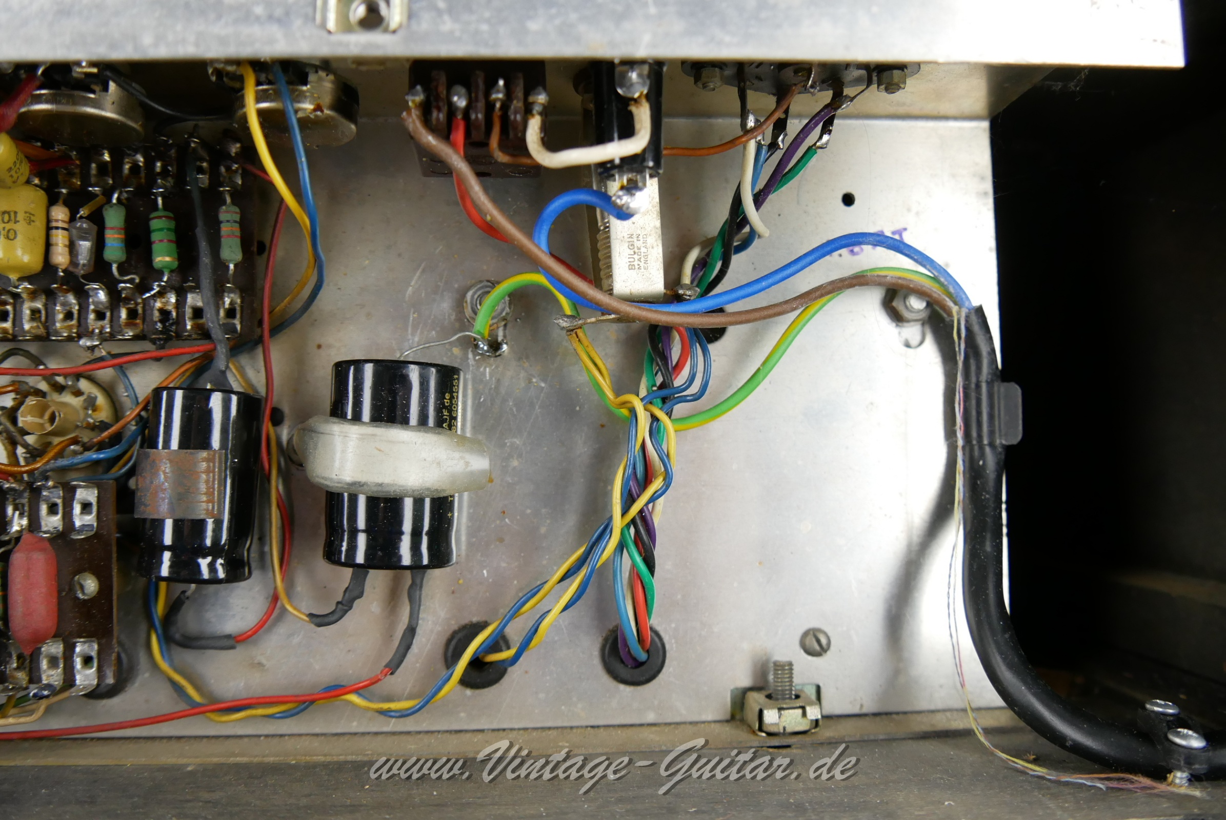 img/vintage/5897/Vox_AC_30_top_grey_panel_boost_silver_bulldogs_1964-018.JPG