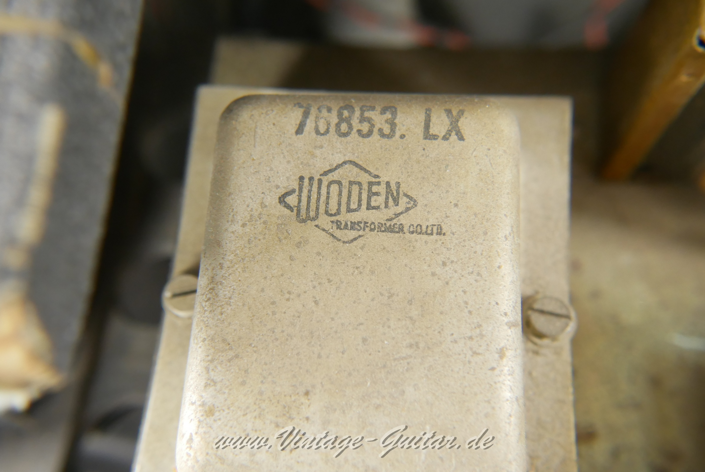 img/vintage/5897/Vox_AC_30_top_grey_panel_boost_silver_bulldogs_1964-027.JPG