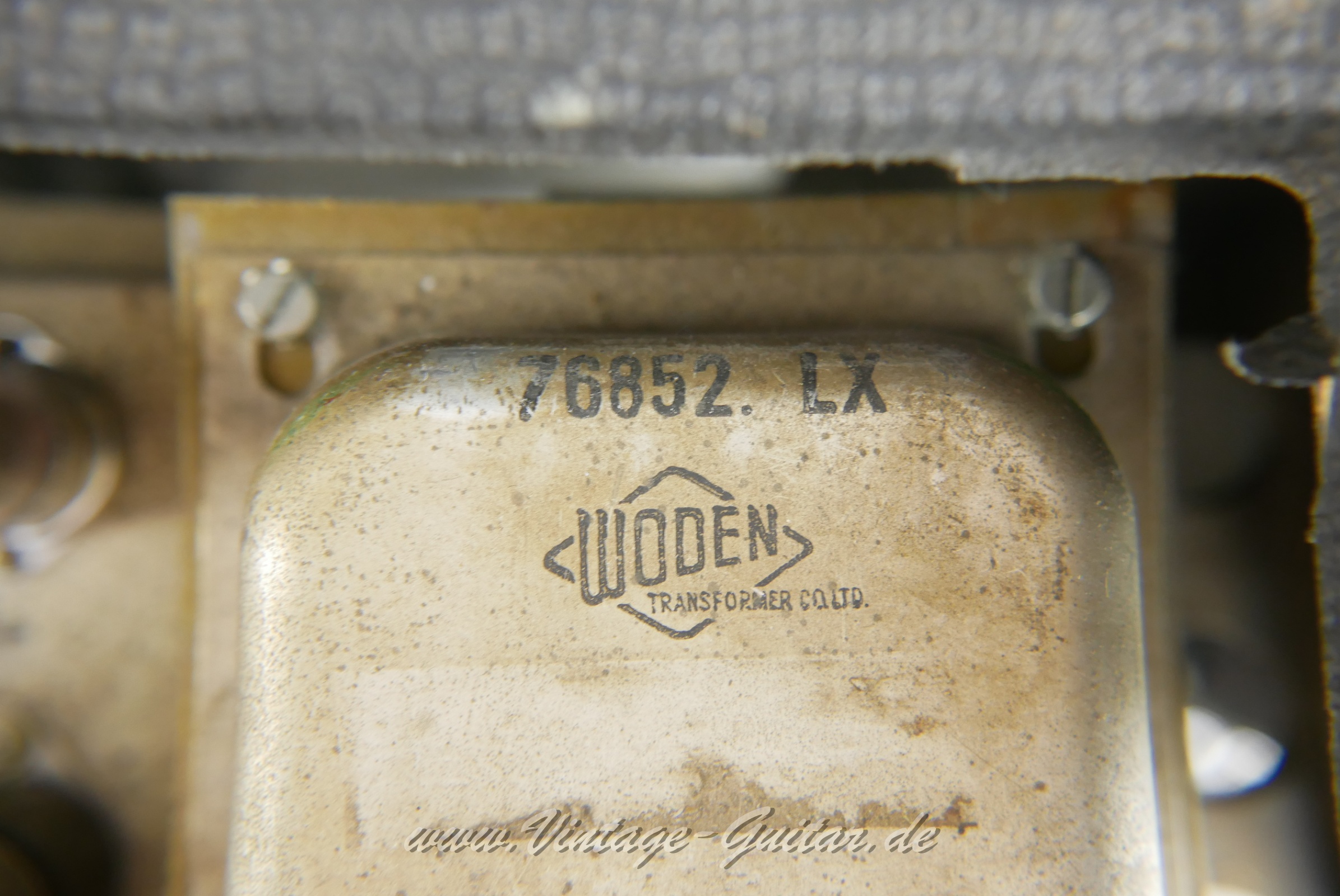 img/vintage/5897/Vox_AC_30_top_grey_panel_boost_silver_bulldogs_1964-028.JPG