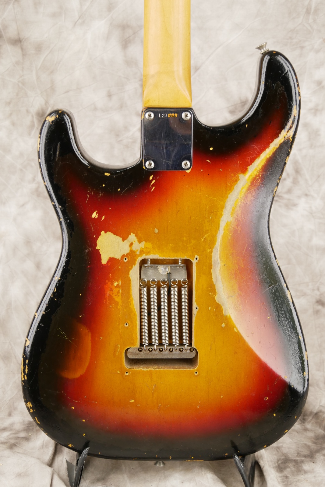 img/vintage/5899/Fender_Stratocaster_1964_pre_CBS_sunburst-008.JPG