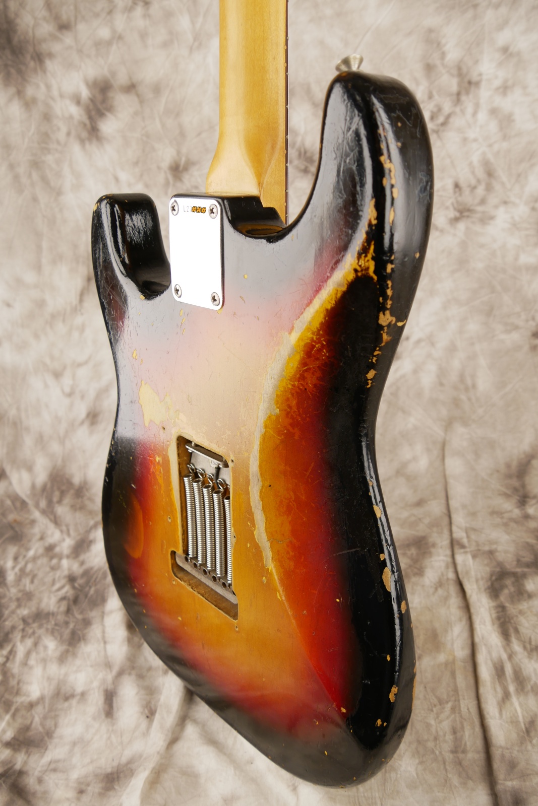 img/vintage/5899/Fender_Stratocaster_1964_pre_CBS_sunburst-012.JPG