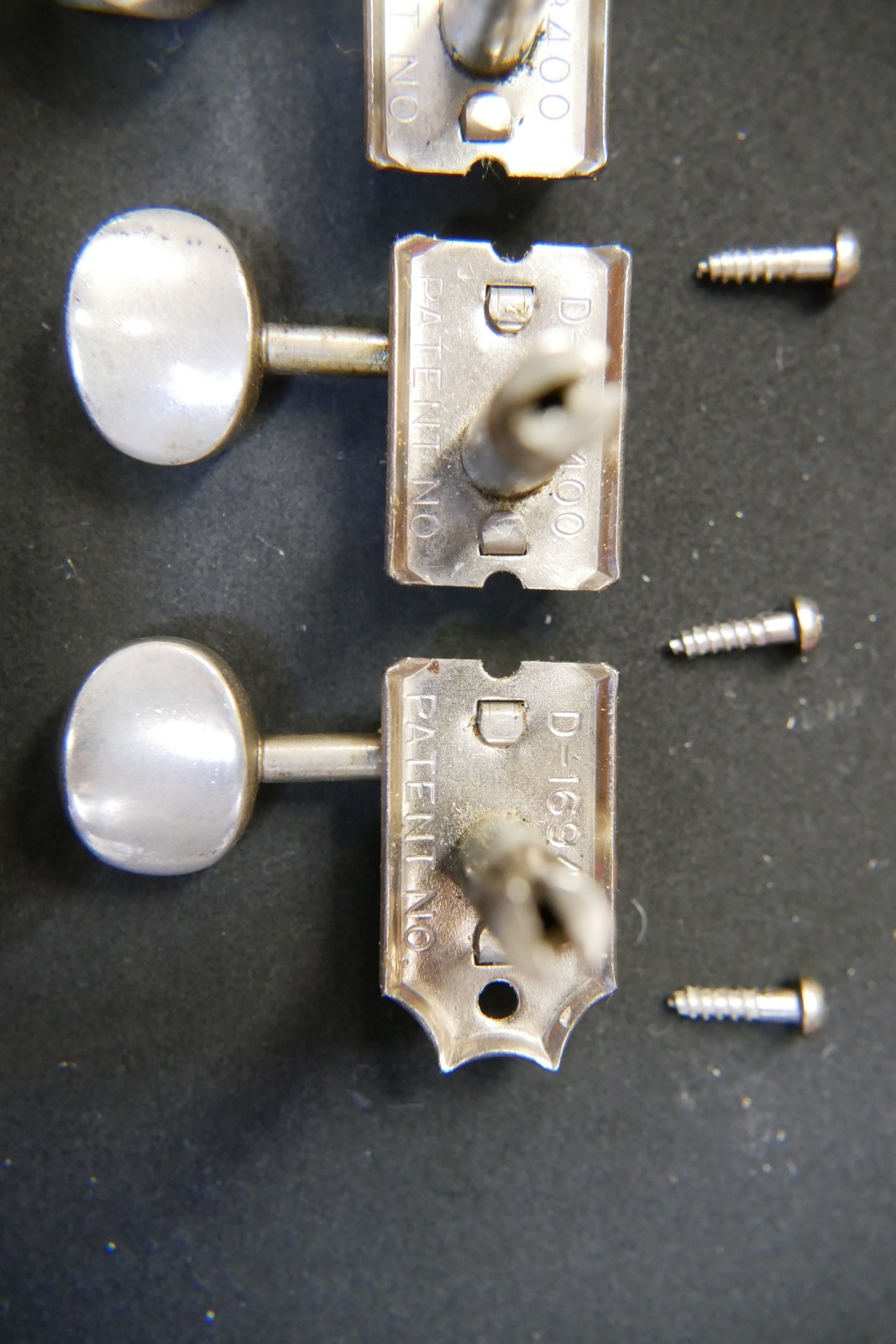 img/vintage/5899/Fender_Stratocaster_1964_pre_CBS_sunburst-017.JPG