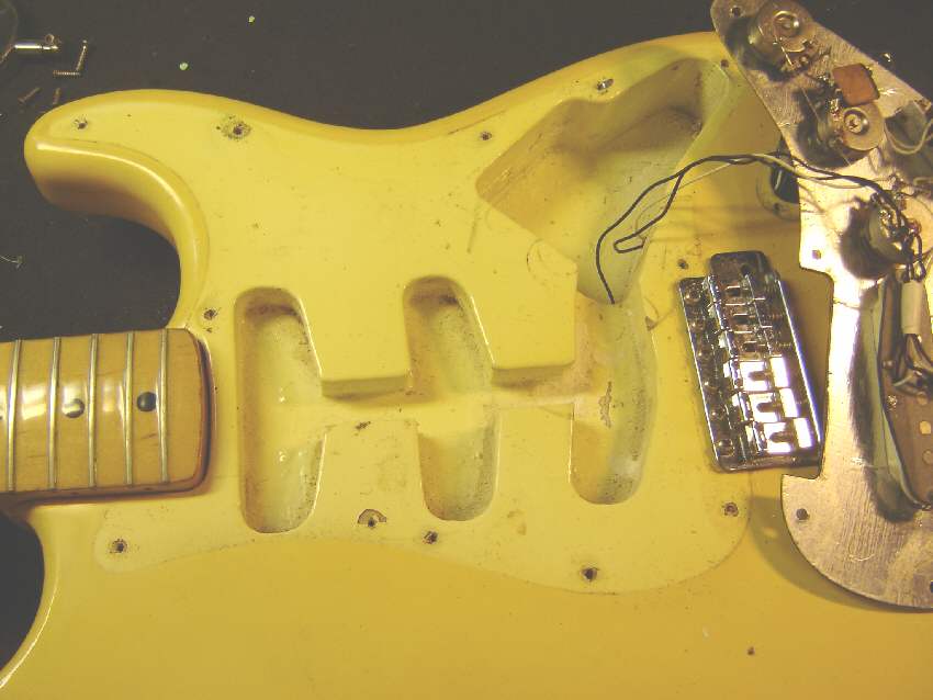 Fender-Stratocaster-1975-olympic-white-3.jpg