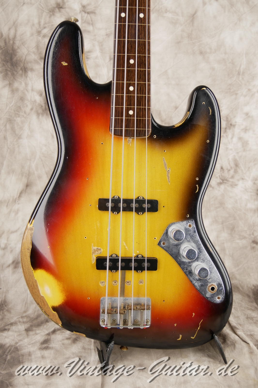 Fender-Jazz-Bass-Jaco-Pastorius-Custom-Shop-Signature-003.JPG