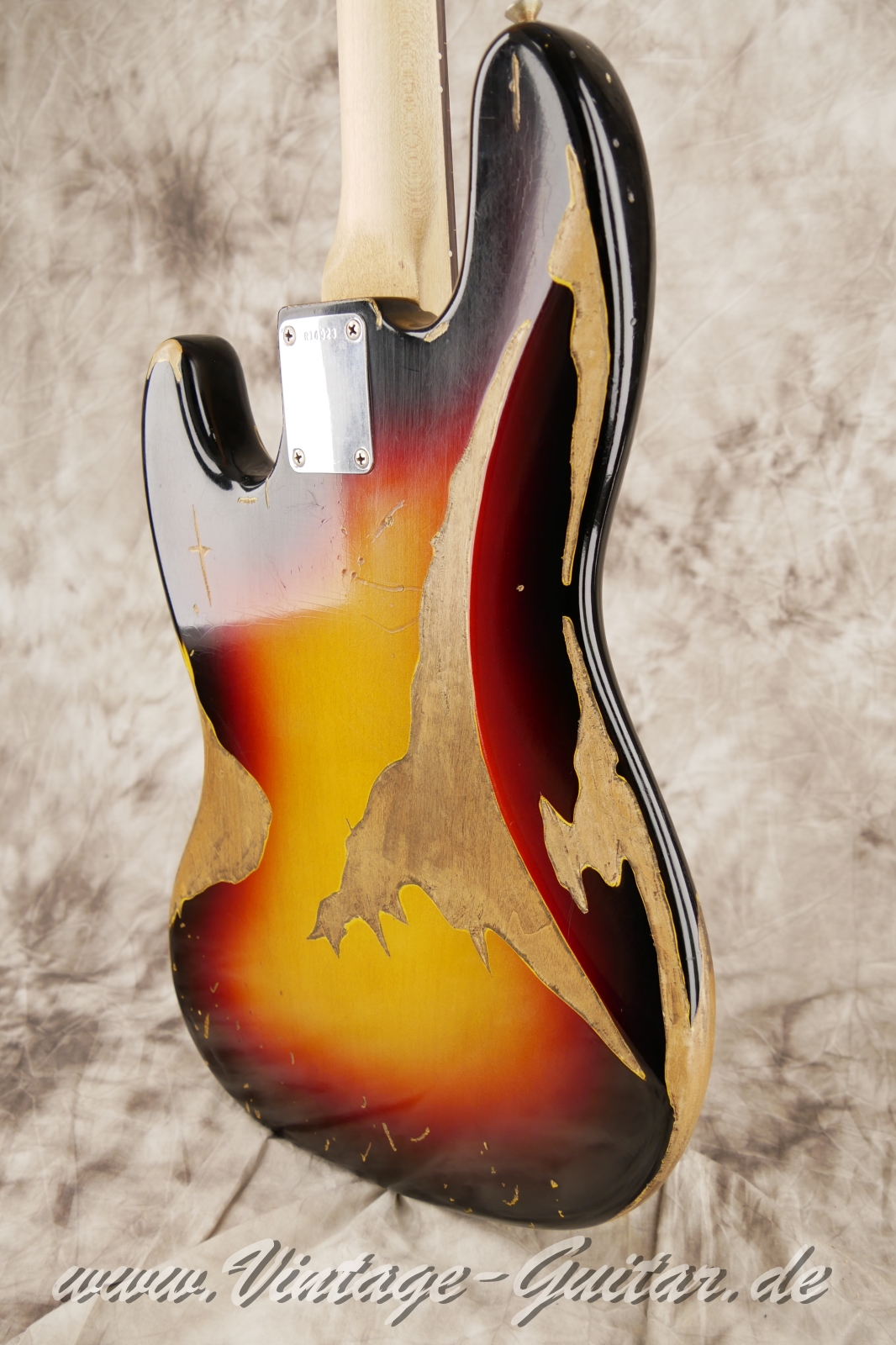 Fender-Jazz-Bass-Jaco-Pastorius-Custom-Shop-Signature-012.JPG