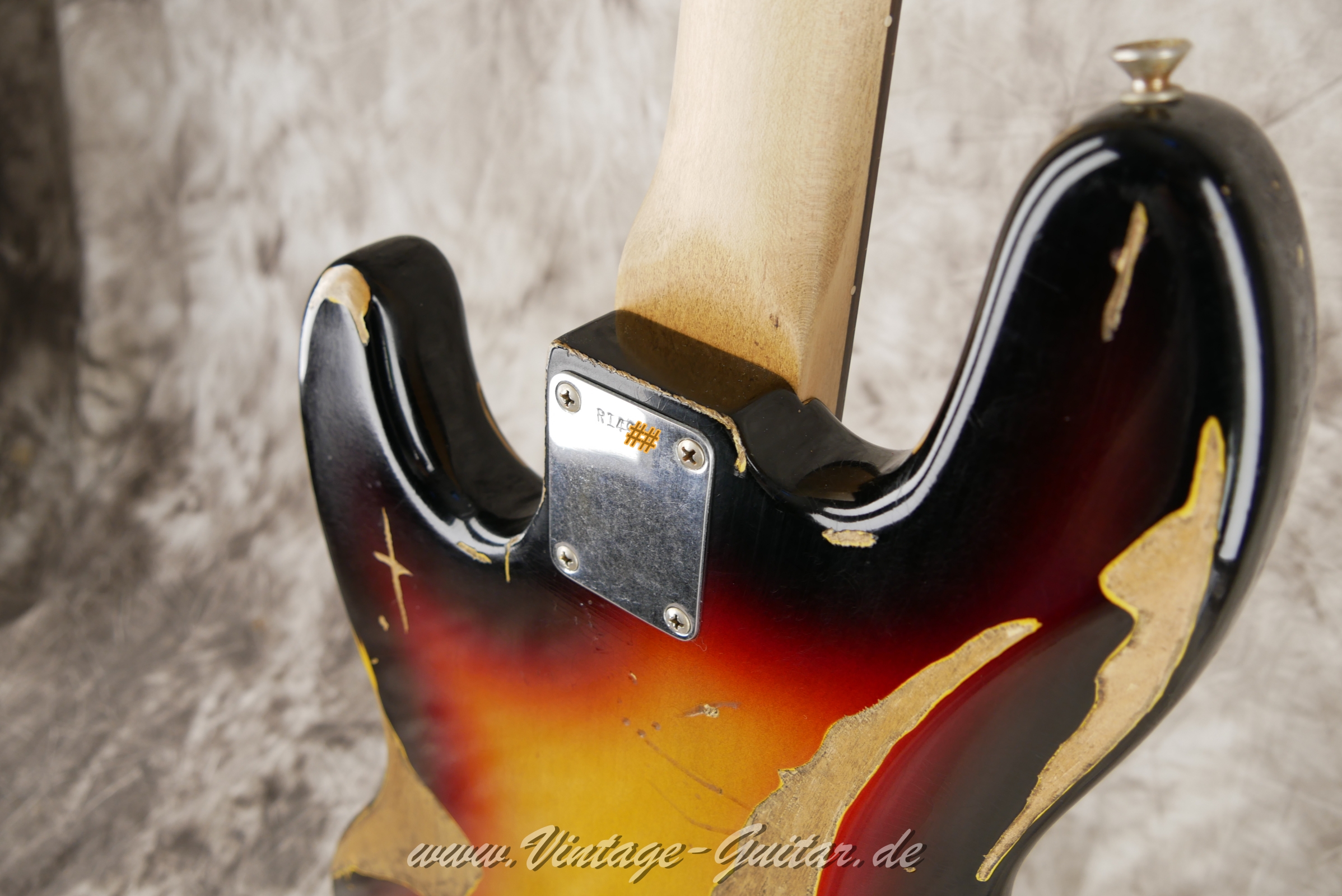 Fender-Jazz-Bass-Jaco-Pastorius-Custom-Shop-Signature-014.JPG