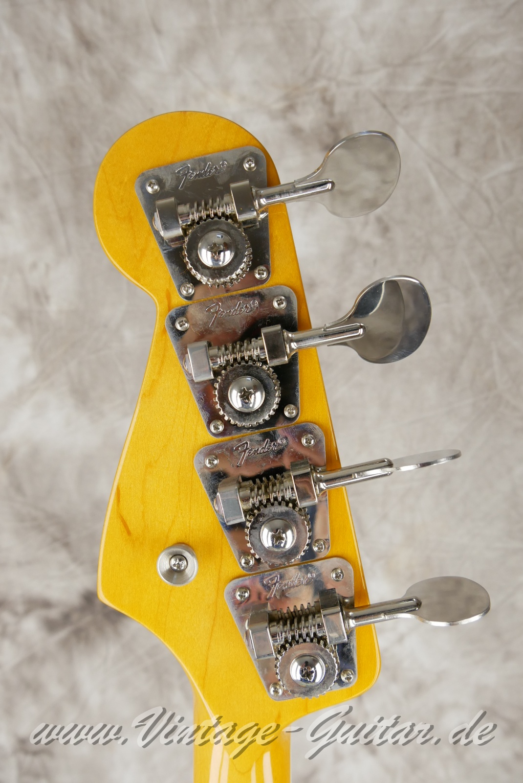 Fender_Jazz_Bass_American_Vintage_2_surf_green_USA_2022-004.JPG