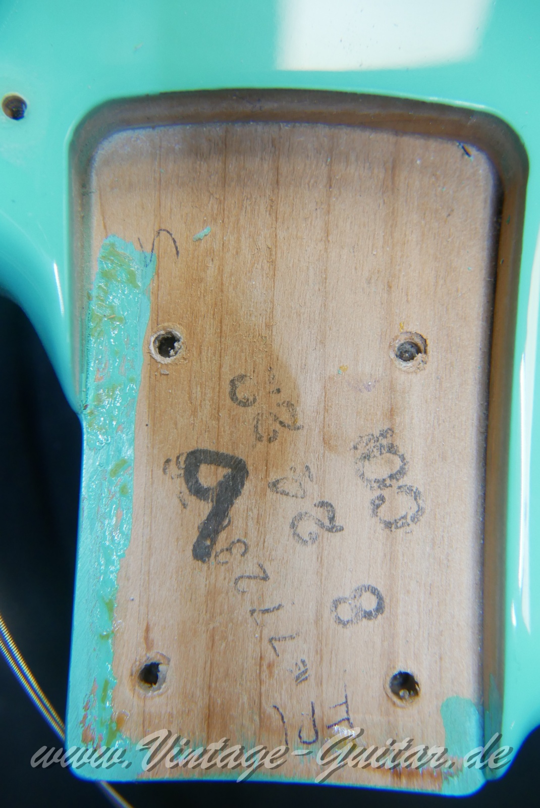 Fender_Jazz_Bass_American_Vintage_2_surf_green_USA_2022-015.JPG