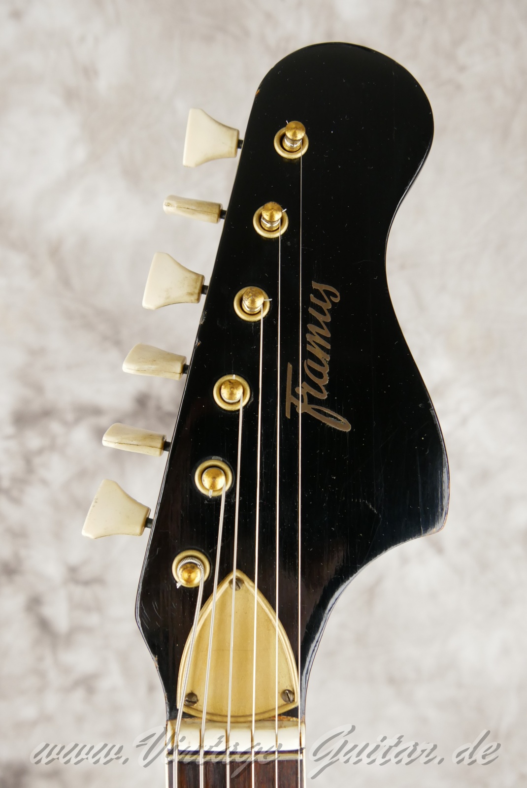 img/vintage/5906/Framus_strato_deluxe_sunburst_1964_germany-03.jpg
