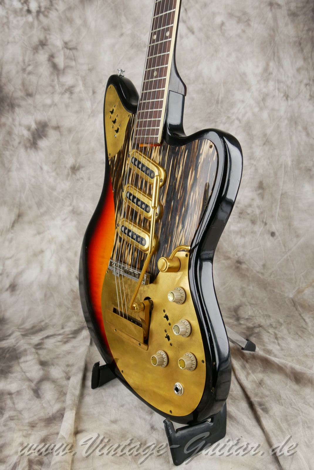 img/vintage/5906/Framus_strato_deluxe_sunburst_1964_germany-10.jpg