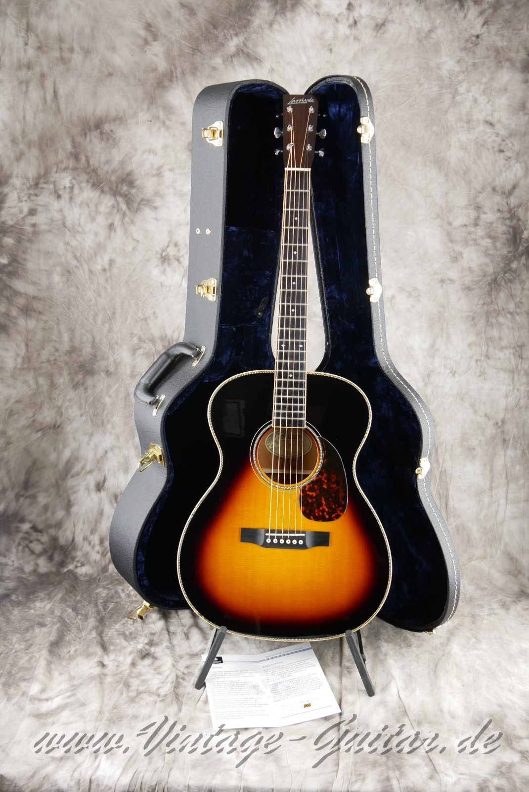 Larrivee_OM_50_MH_Custom_sunburst_USA_2013-016.JPG