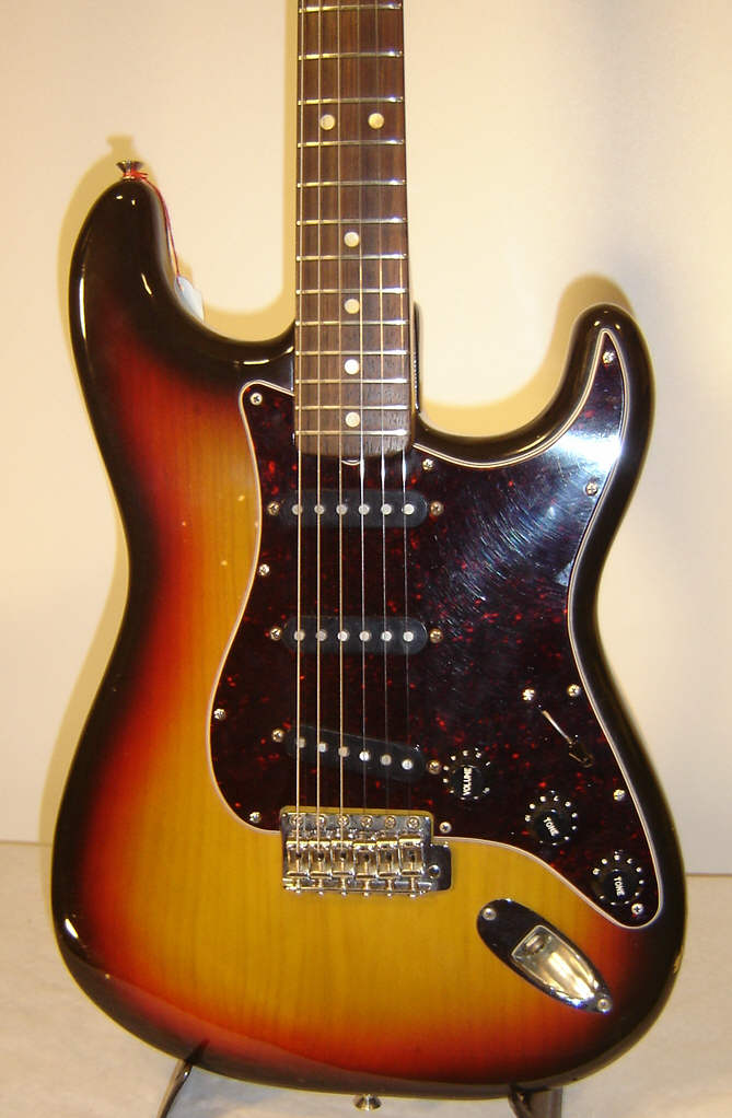 Fender-Strat-75-sb-2.jpg