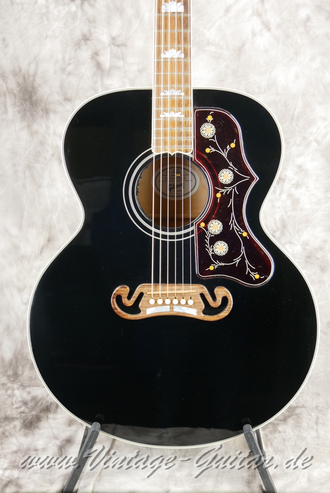 img/vintage/5911/Gibson_SJ_200_Black_Limited_Edition_2012-007.JPG