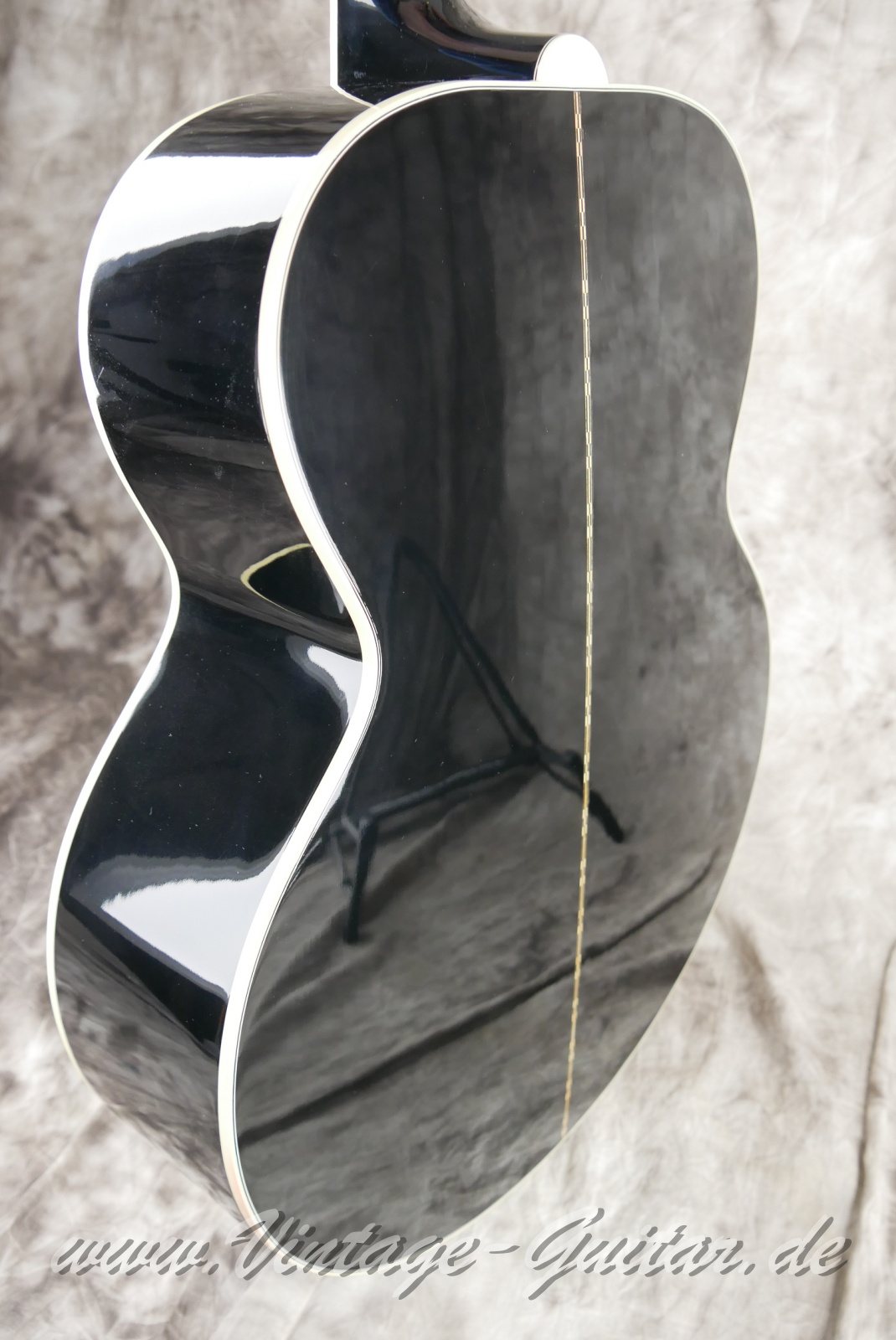 img/vintage/5911/Gibson_SJ_200_Black_Limited_Edition_2012-011.JPG