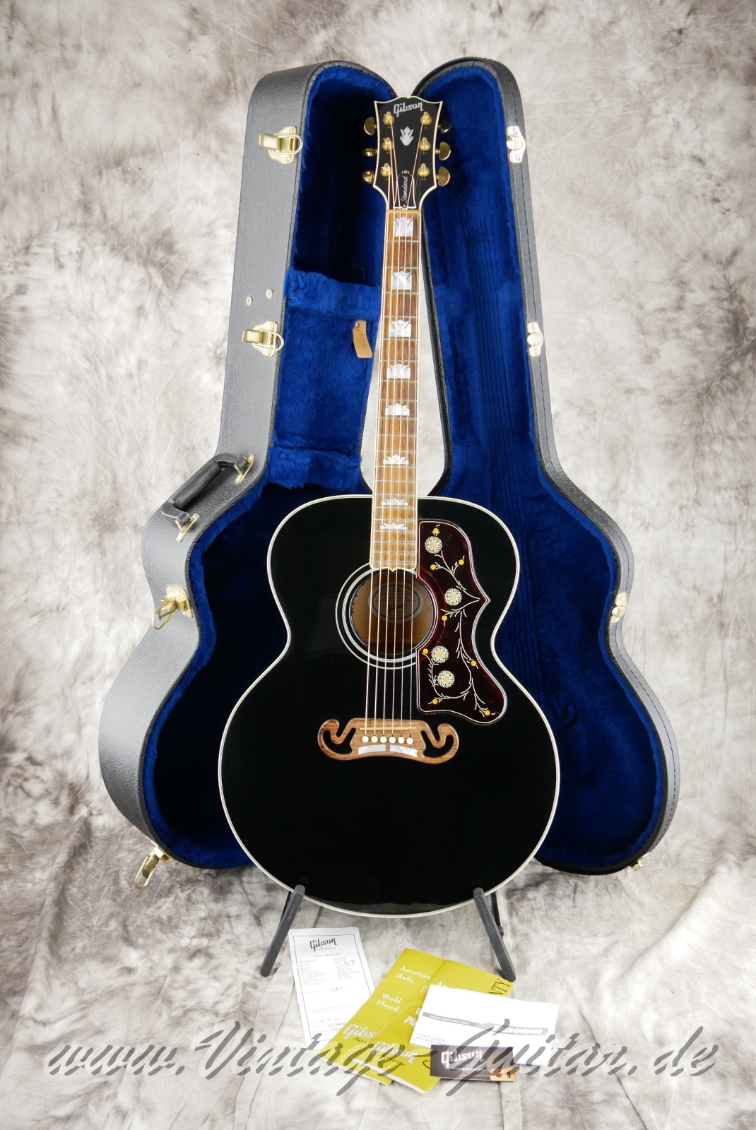 img/vintage/5911/Gibson_SJ_200_Black_Limited_Edition_2012-016.JPG