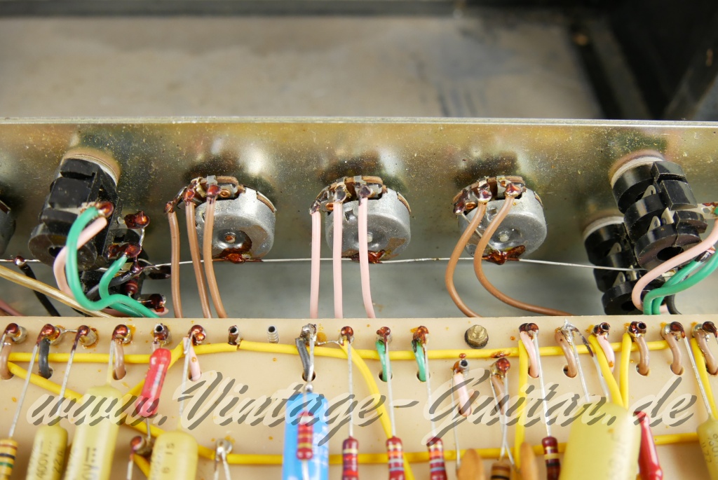 img/vintage/5913/Marshall_Artiste_2068_100W_Great_Britain_1972-023.JPG