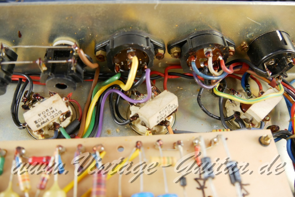 img/vintage/5913/Marshall_Artiste_2068_100W_Great_Britain_1972-025.JPG