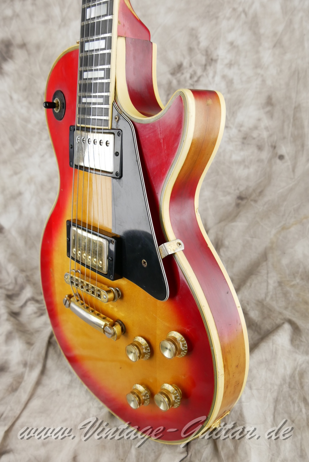 img/vintage/5920/Gibson_Les_Paul_Custom_cherry_sunburst_USA_1978-012.JPG