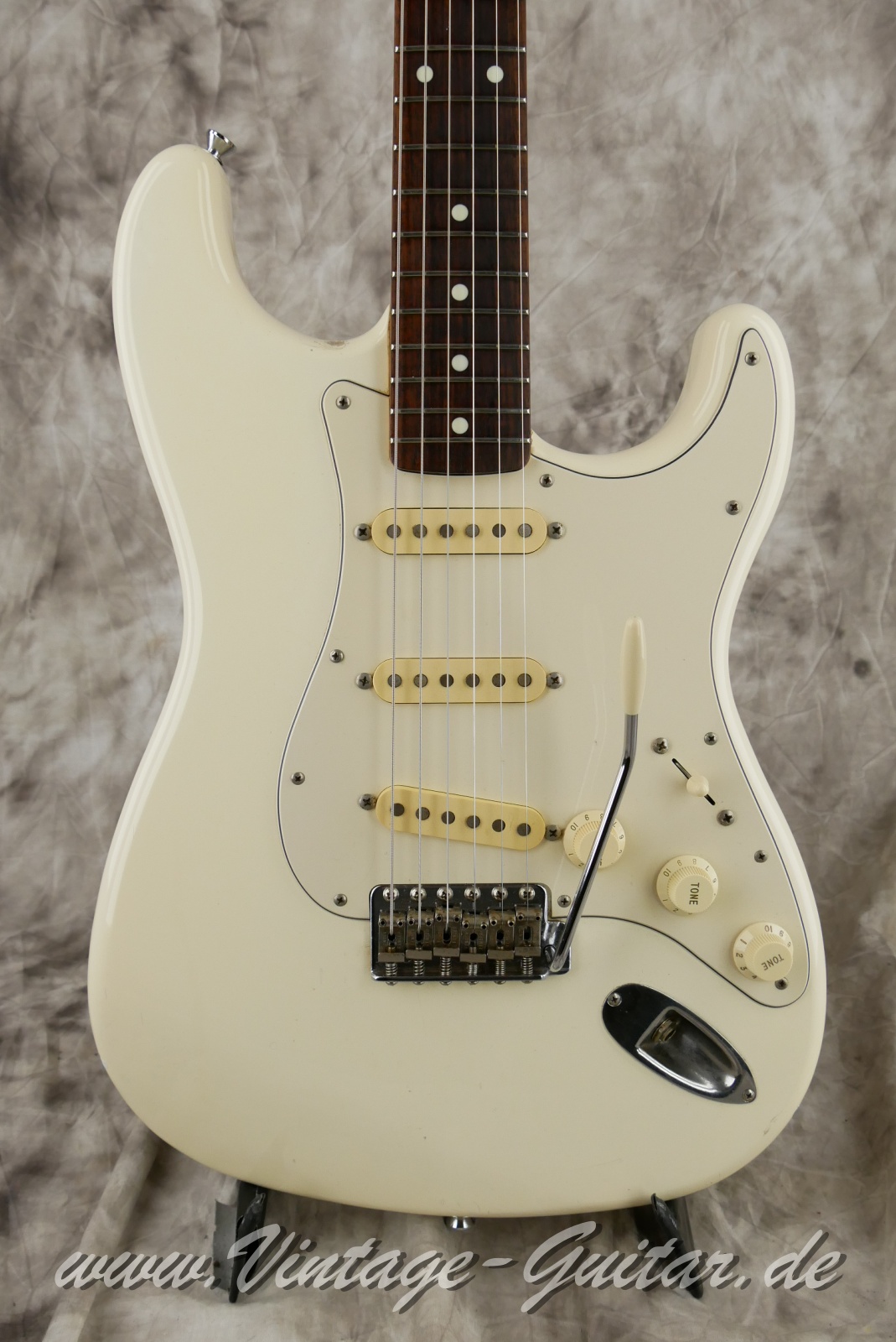 fender_stratocaster_mij_1990_olympicwhite_japan-007.JPG