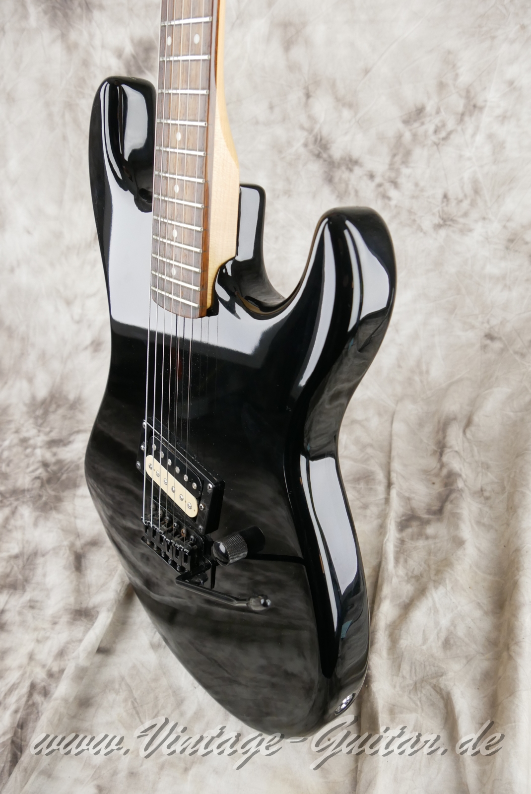 Kramer_Baretta_Special_Asia_black_2016--010.JPG