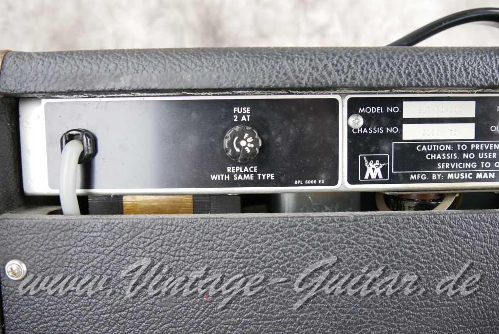 MusicMan-210_RD_One_Hundred_black_USA_1980-007.JPG