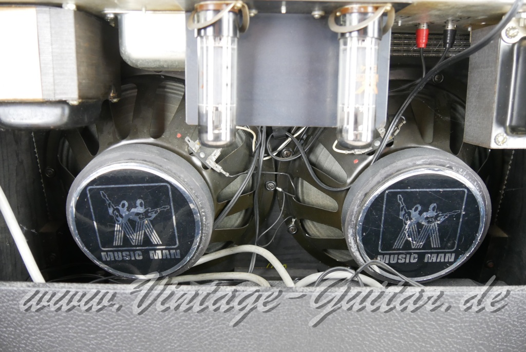 MusicMan-210_RD_One_Hundred_black_USA_1980-010.JPG