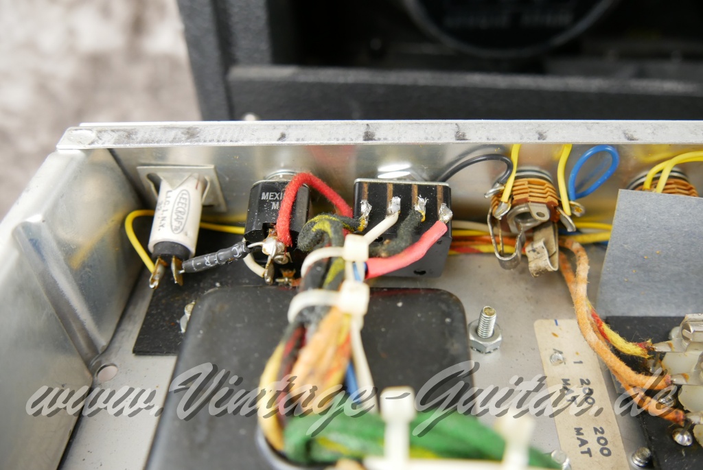 MusicMan-210_RD_One_Hundred_black_USA_1980-017.JPG