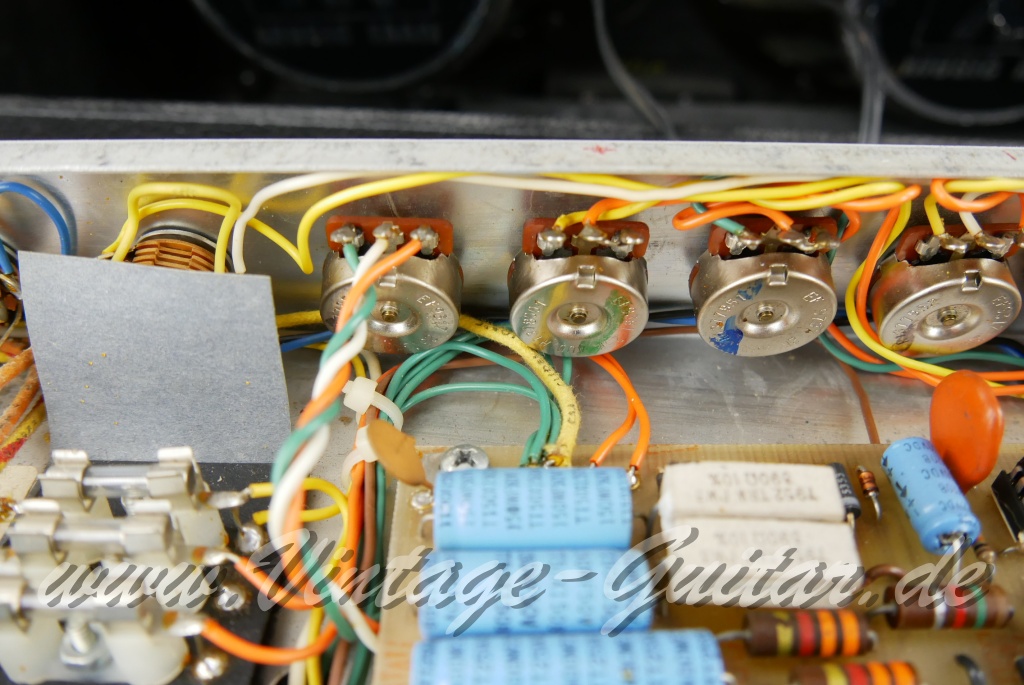 MusicMan-210_RD_One_Hundred_black_USA_1980-018.JPG
