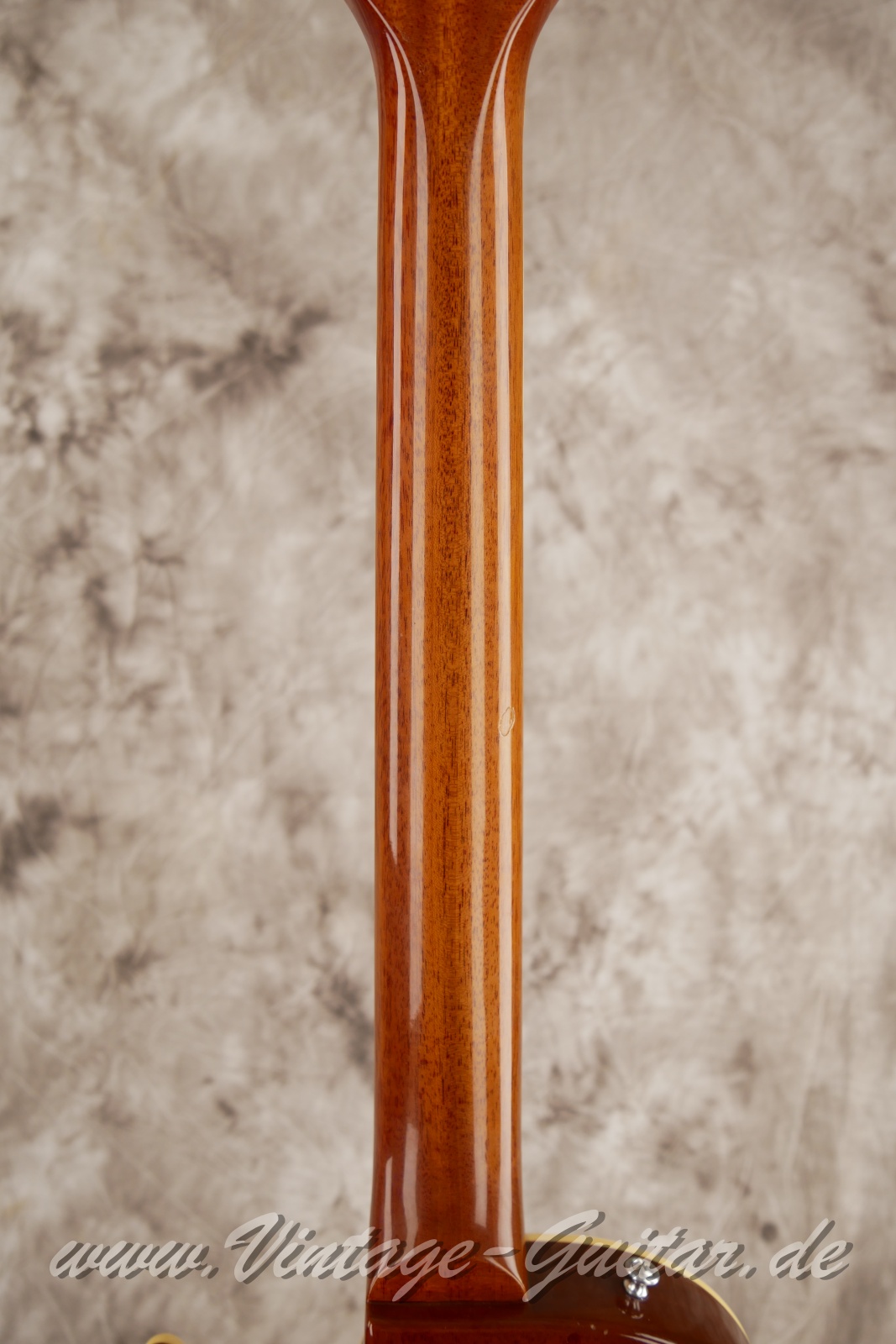 img/vintage/5937/Gibson_lespaul_r9_customshop-2016_cherryburst_USA-006.JPG