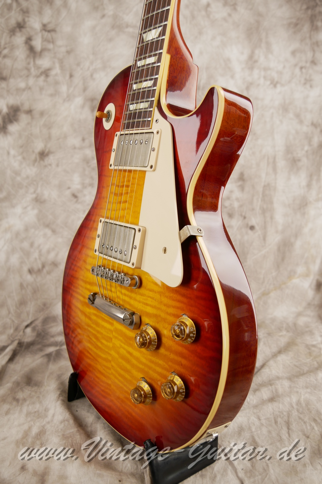 img/vintage/5937/Gibson_lespaul_r9_customshop-2016_cherryburst_USA-010.JPG