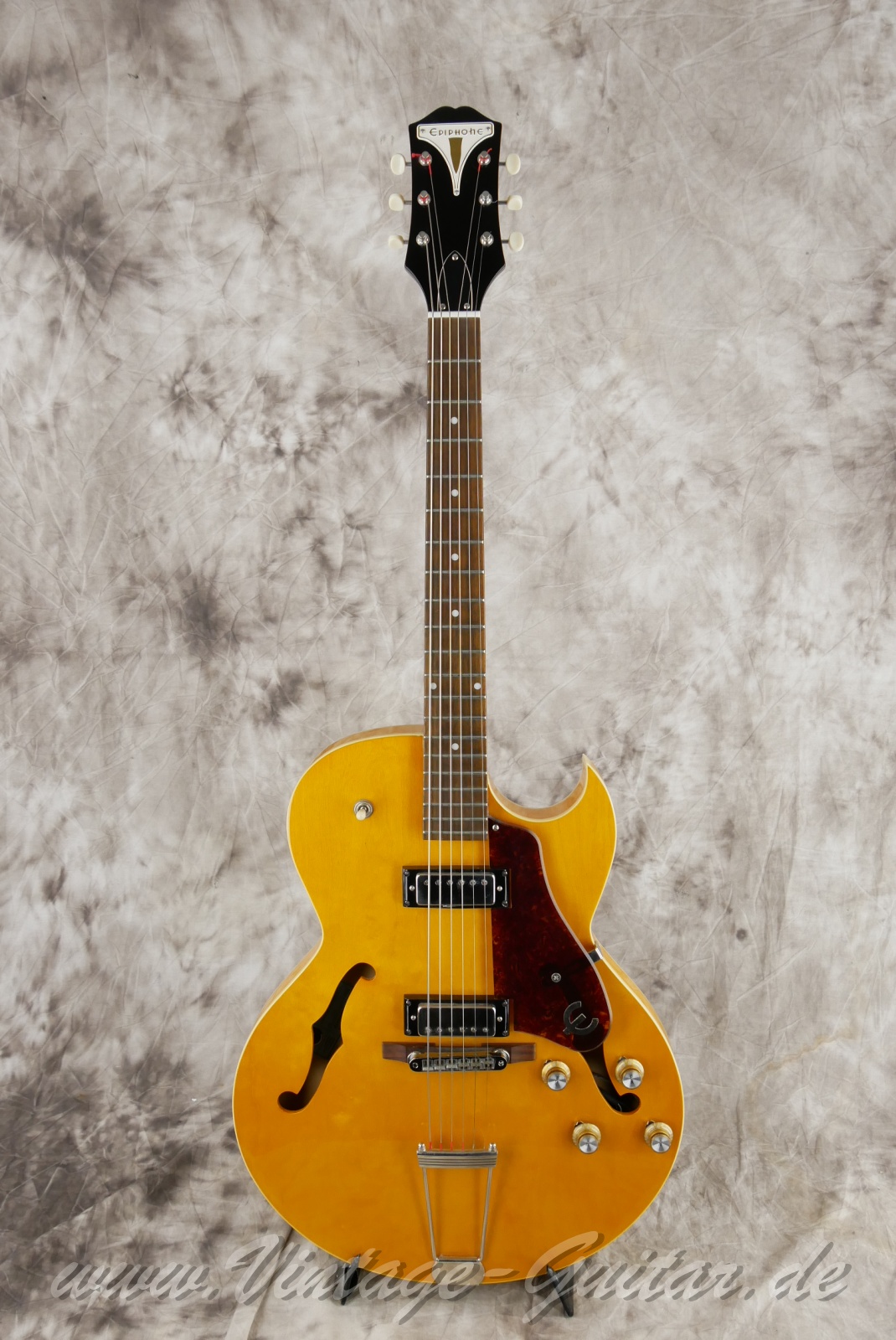 img/vintage/5939/Epiphone_Sorrento_1962_E345TDN_natural_2012_China-01.jpg