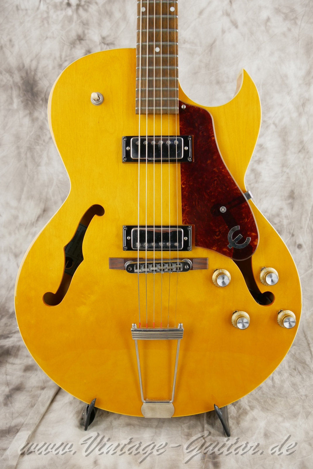 img/vintage/5939/Epiphone_Sorrento_1962_E345TDN_natural_2012_China-07.jpg