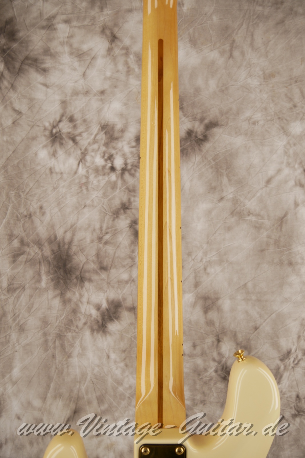 Fender_Precision_Special_Bass_USA_olympic_white_1983-006.JPG